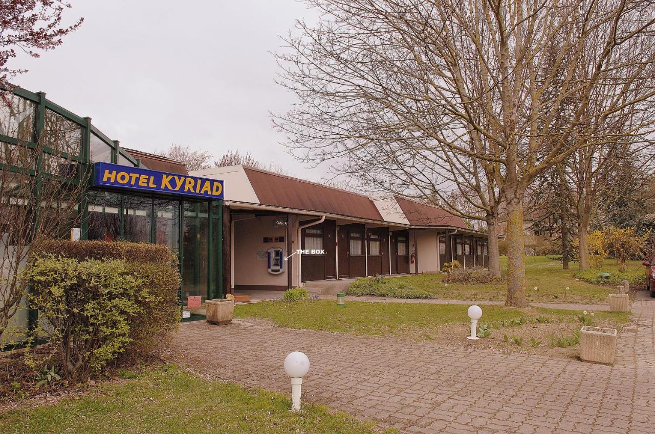 Kyriad Reims Est - Parc Expositions מראה חיצוני תמונה