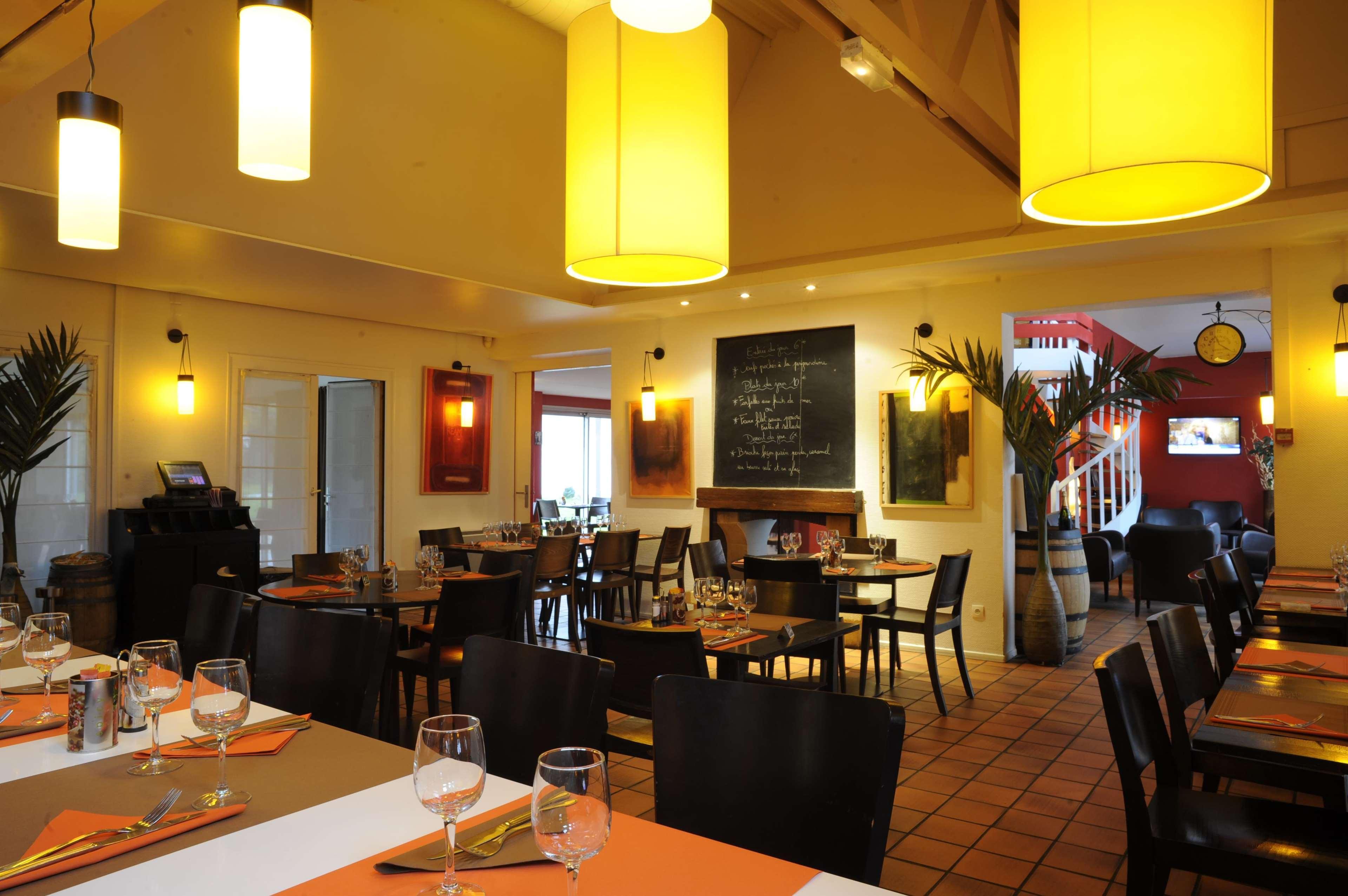 Kyriad Reims Est - Parc Expositions מראה חיצוני תמונה