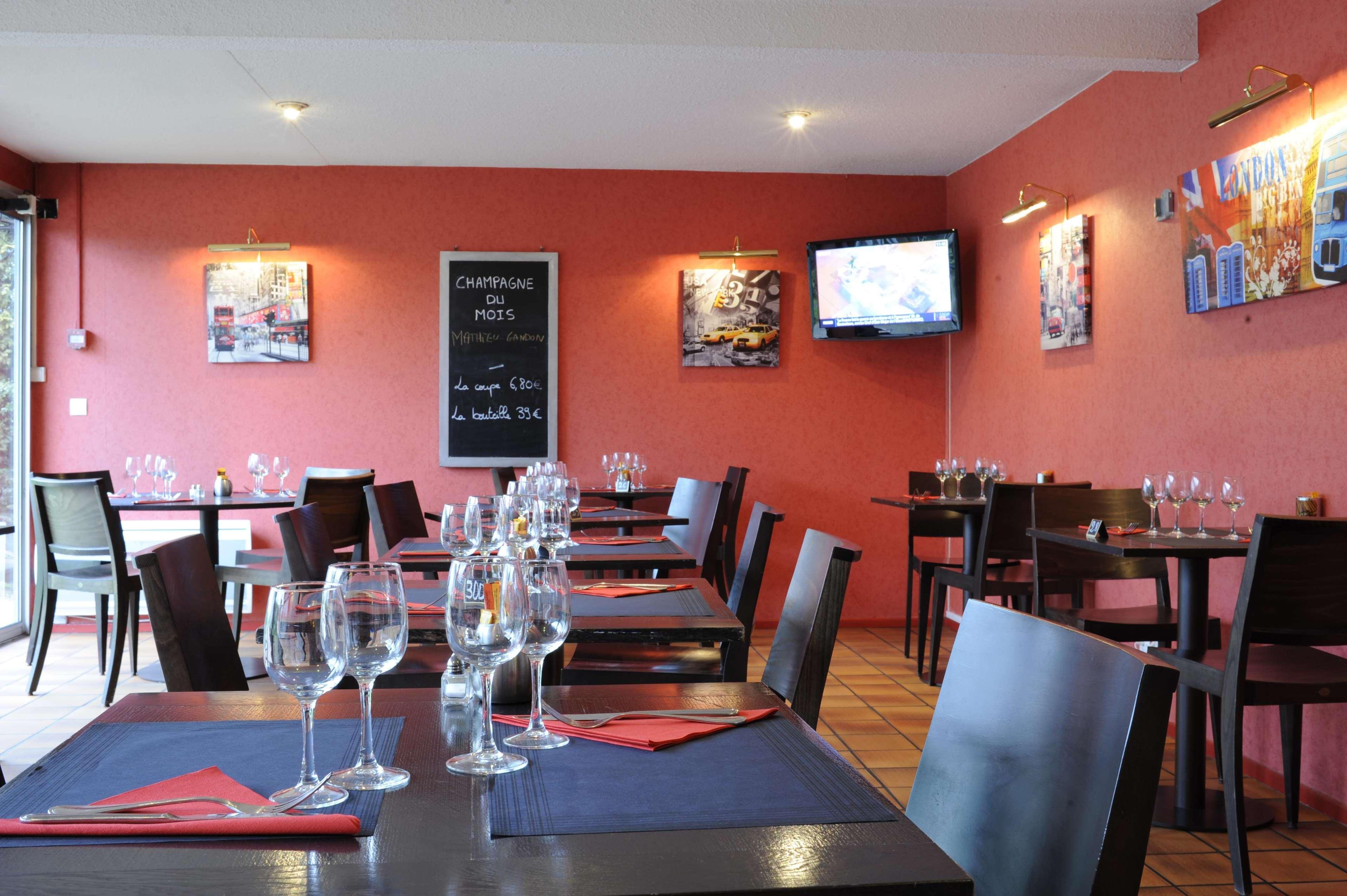 Kyriad Reims Est - Parc Expositions מראה חיצוני תמונה