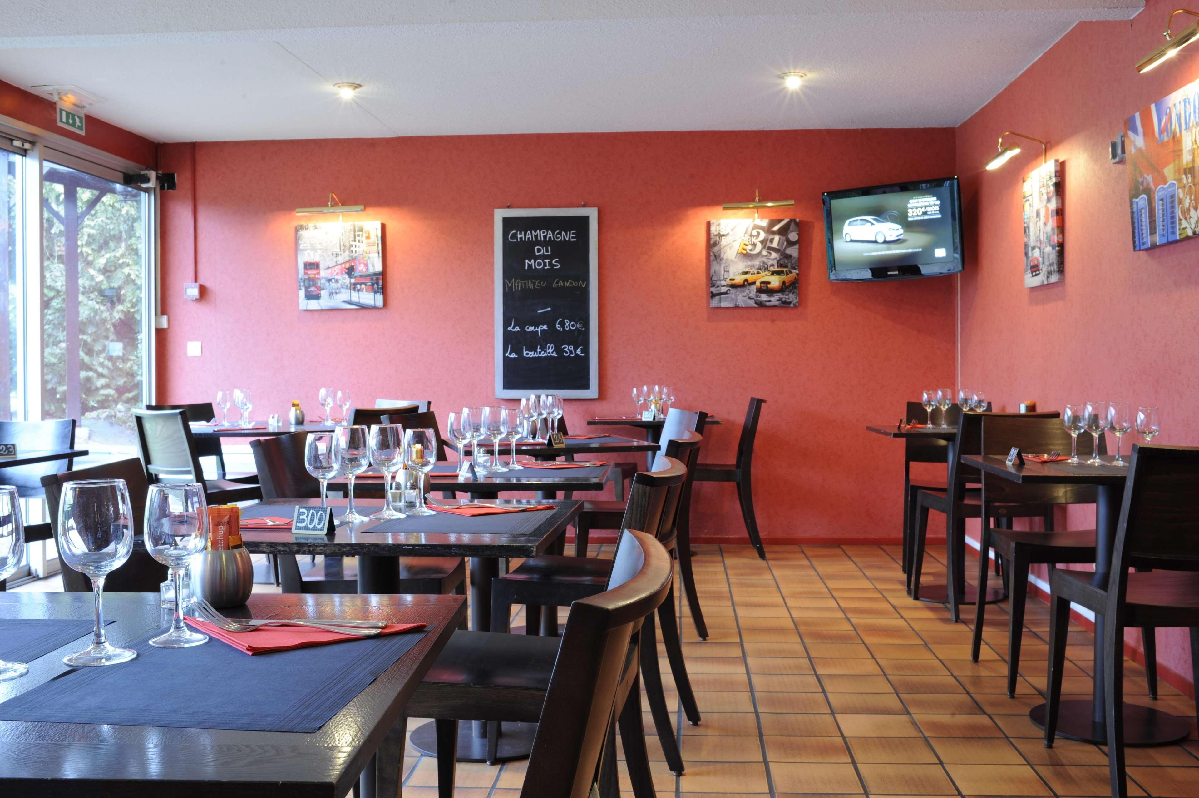 Kyriad Reims Est - Parc Expositions מראה חיצוני תמונה