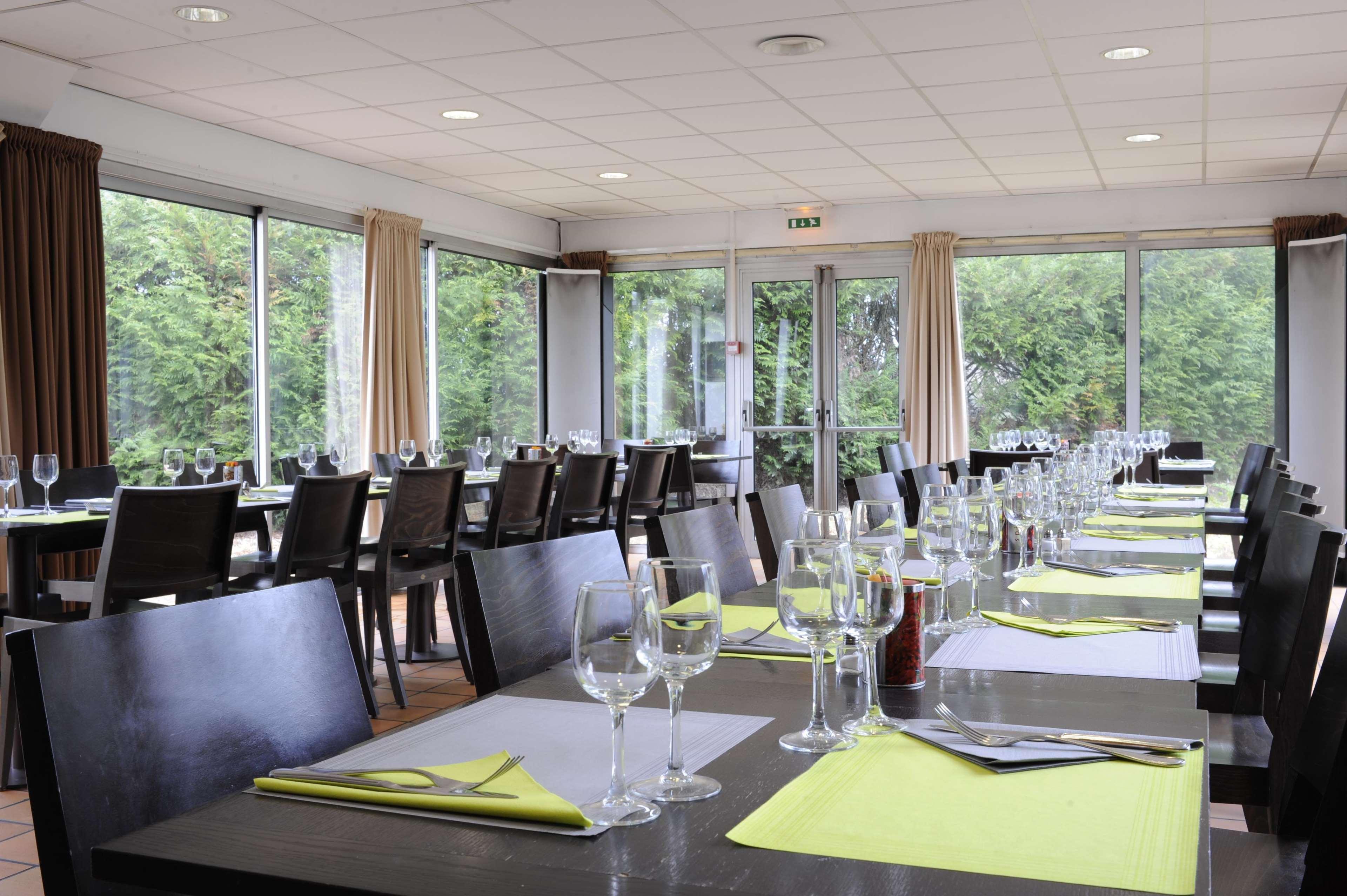 Kyriad Reims Est - Parc Expositions מראה חיצוני תמונה