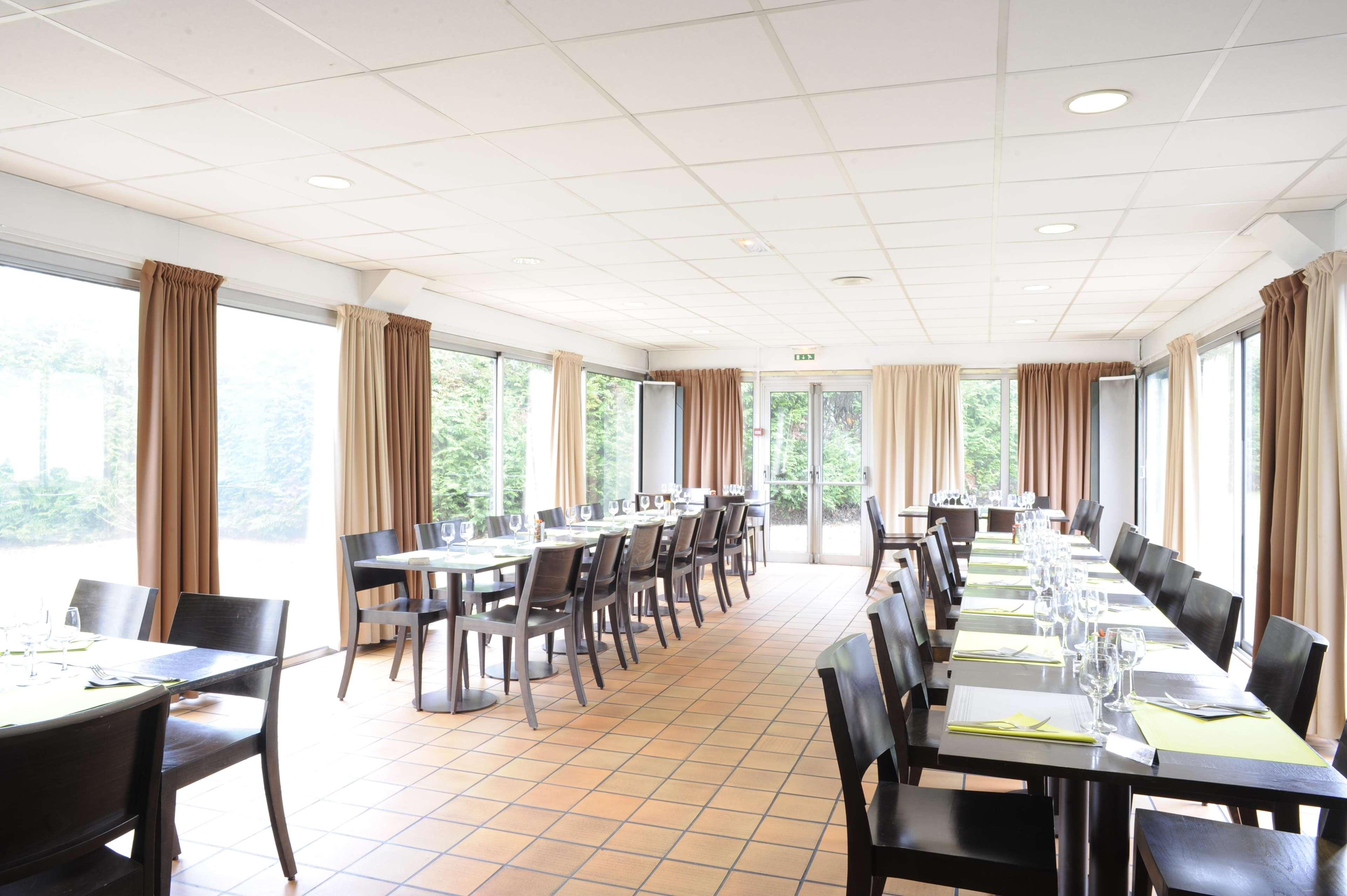 Kyriad Reims Est - Parc Expositions מראה חיצוני תמונה
